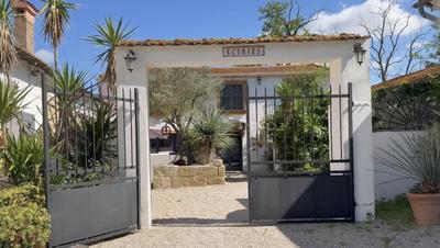 Mas - 580 m² - 20 pièces