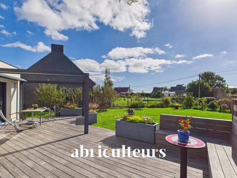 Maison - 186 m² - 9 pièces