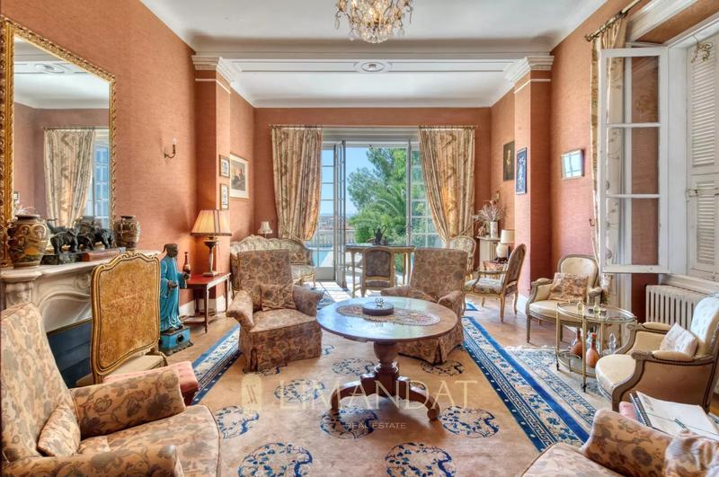 Villa - 475 m² - 12 pièces