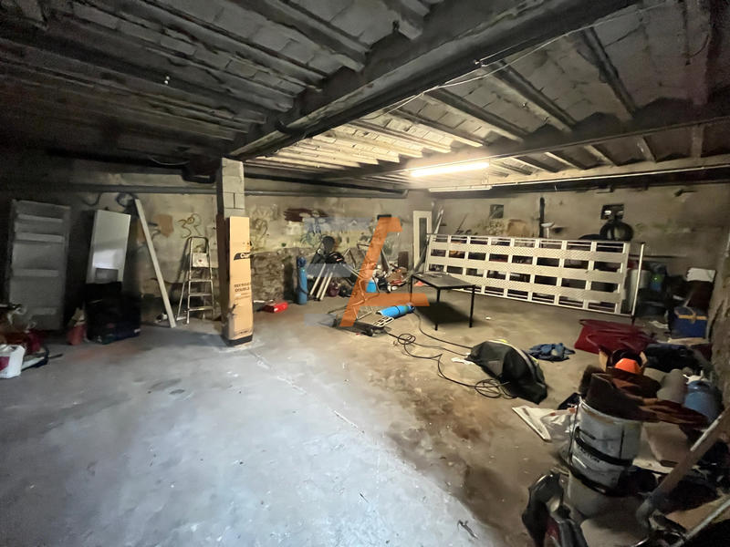 Parking / Garage - 60 m²