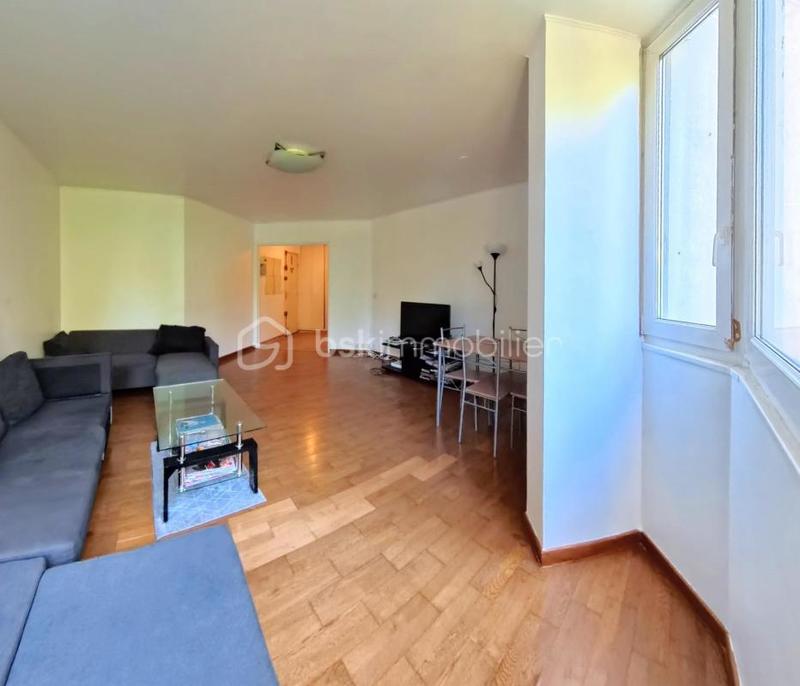 Appartement - 81 m² - 4 pièces