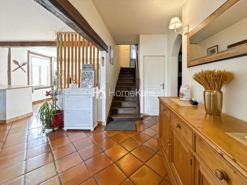 Maison - 202 m² - 5 pièces