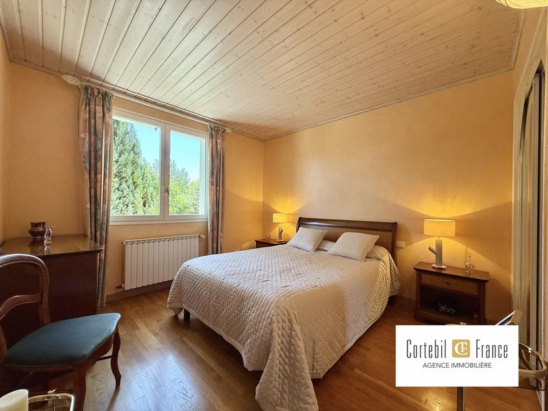 Maison - 142 m² - 7 pièces