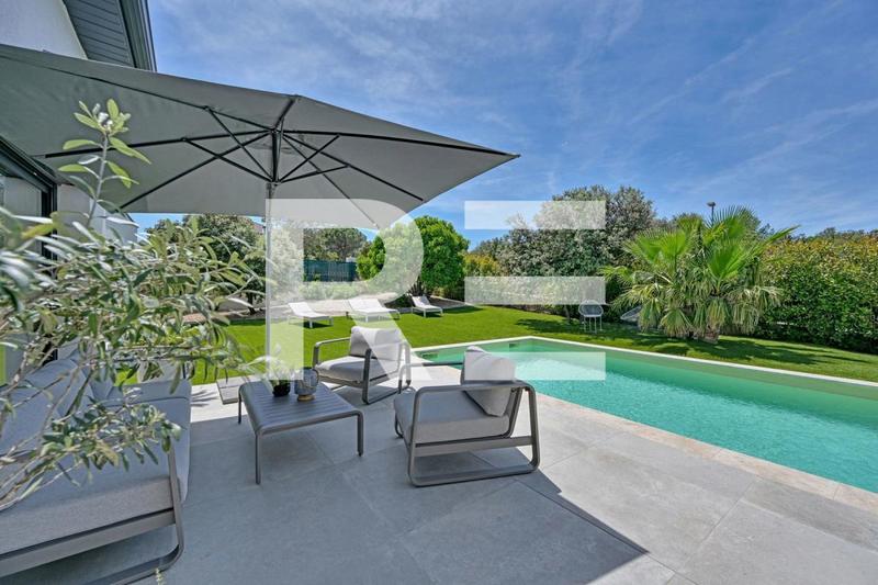 Maison - 167 m² - 6 pièces