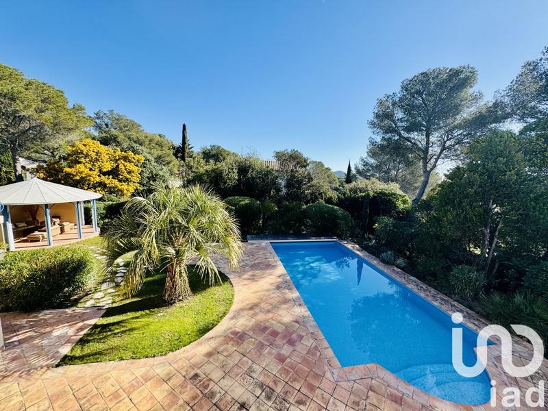 Maison - 350 m² - 8 pièces