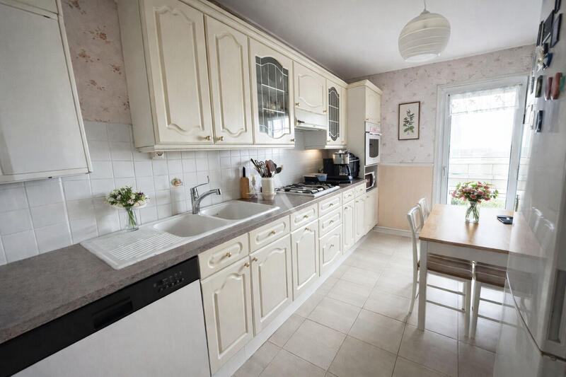 Appartement - 82 m² - 4 pièces