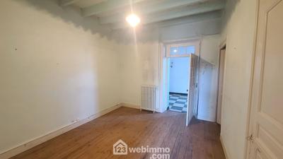 Maison - 267 m² - 12 pièces