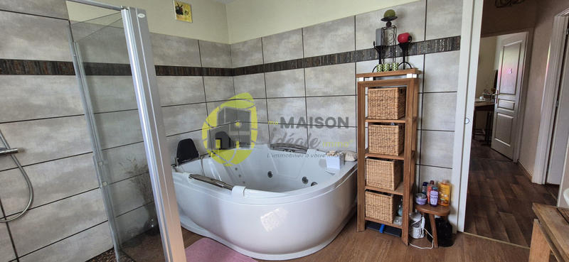 Maison d'architecte - 243 m² - 13 pièces