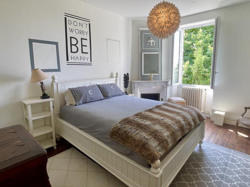 Maison de maîtres - 247 m² - 7 pièces