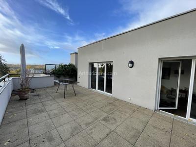 Appartement - 95 m² - 5 pièces