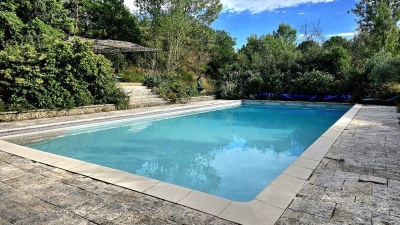 Maison - 445 m² - 15 pièces