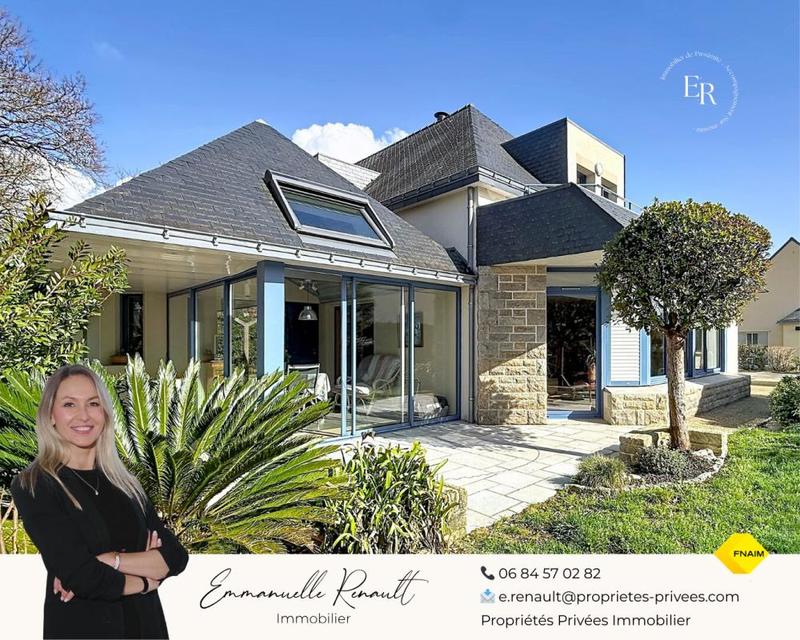 Maison - 220 m² - 7 pièces