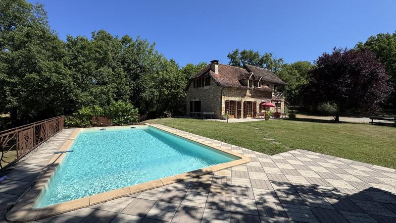 Maison - 190 m² - 7 pièces
