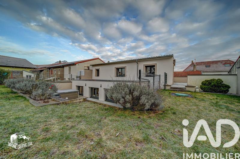 Maison - 158 m² - 6 pièces