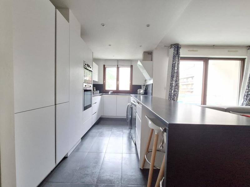 Appartement - 75 m² - 3 pièces