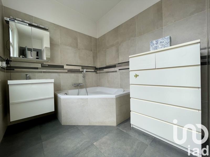 Maison de ville - 223 m² - 9 pièces