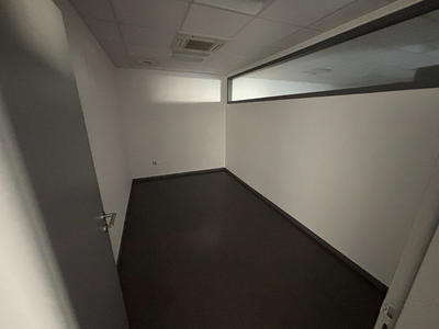 Local commercial - 260 m² - 1 pièce