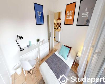 Chambre - 70 m² - 1 pièce