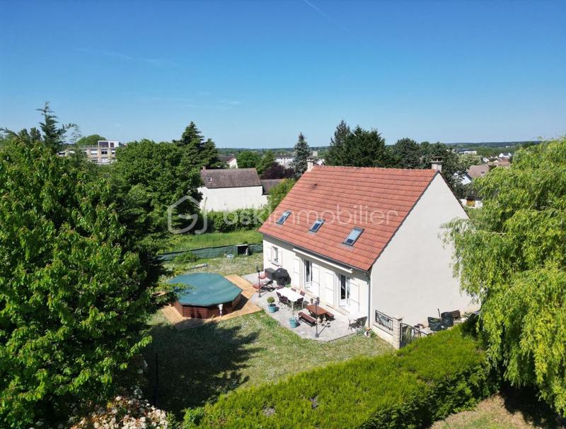 Maison - 140 m² - 6 pièces