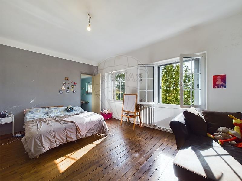 Maison - 200 m² - 7 pièces