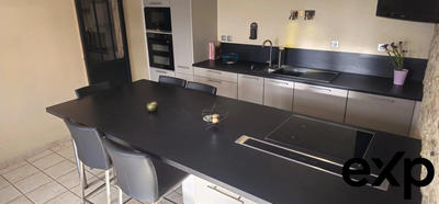 Maison - 224 m² - 7 pièces