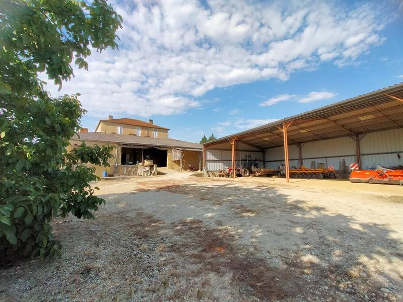 Maison de maîtres - 330 m² - 6 pièces