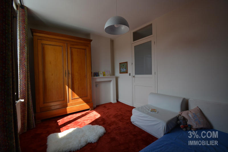 Maison - 260 m² - 7 pièces