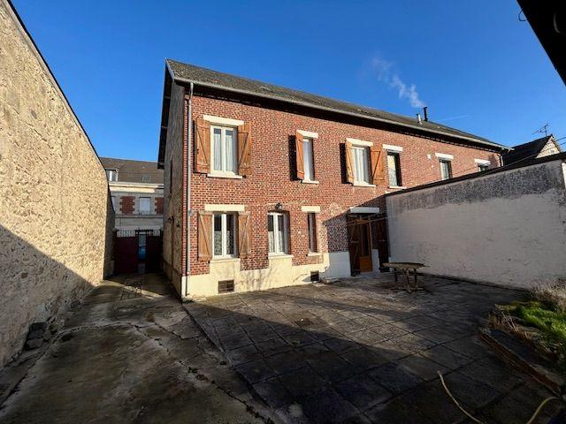 Maison - 140 m² - 5 pièces