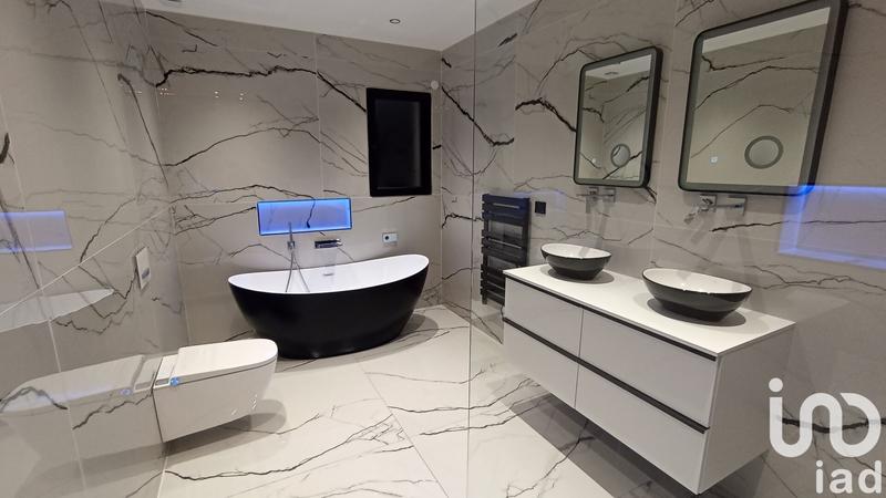 Maison - 182 m² - 5 pièces