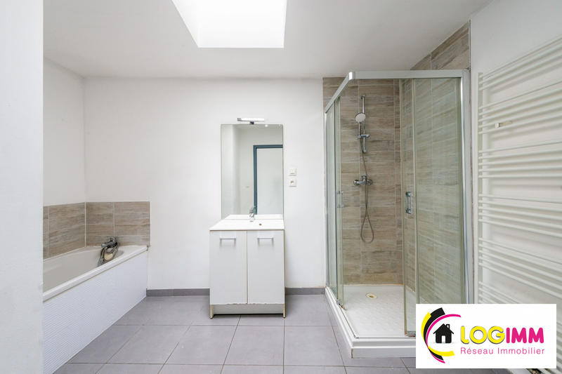 Maison - 102 m² - 6 pièces