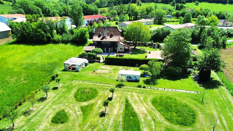 Maison - 200 m² - 5 pièces