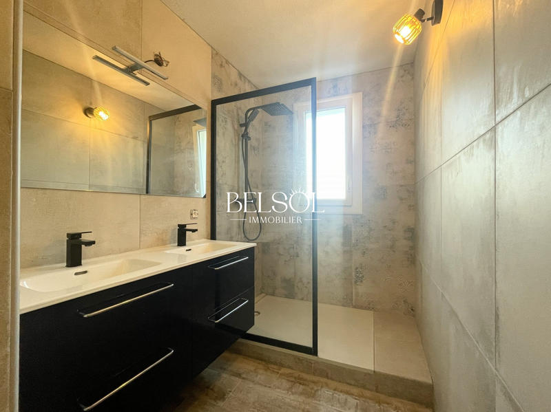 Appartement - 82 m² - 3 pièces