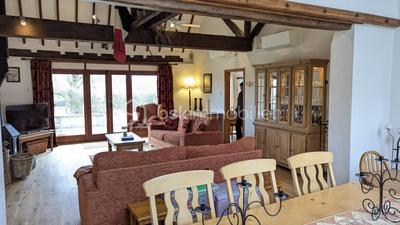 Propriété - 285 m² - 12 pièces