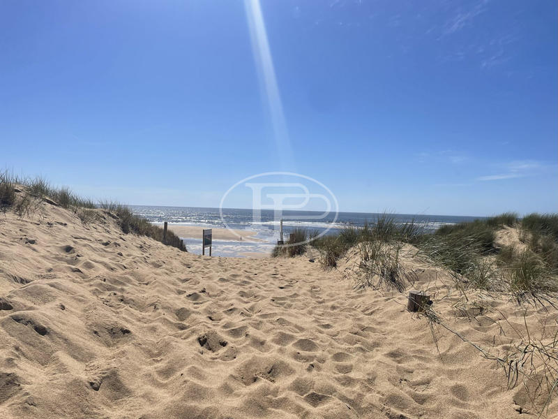 Maison contemporaine - 189 m² - 6 pièces