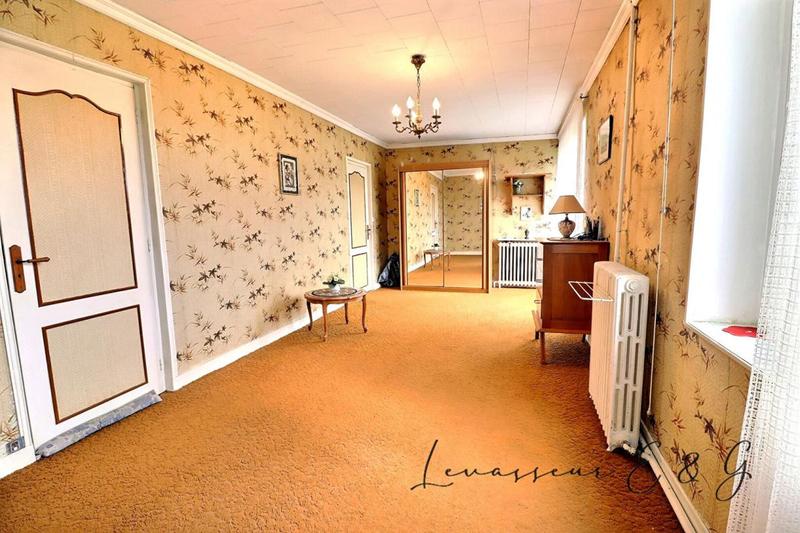 Maison - 185 m² - 7 pièces