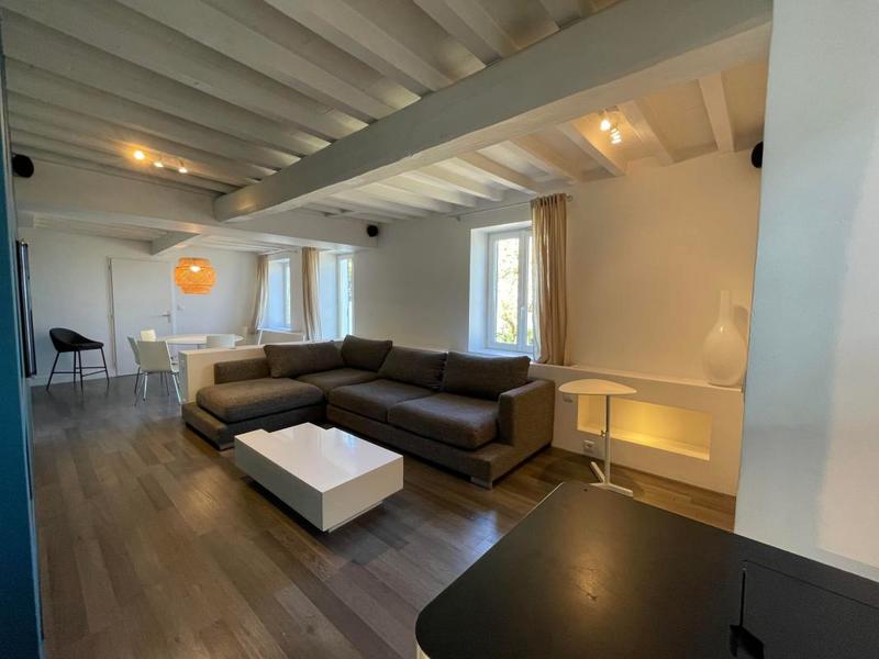 Maison - 300 m² - 8 pièces