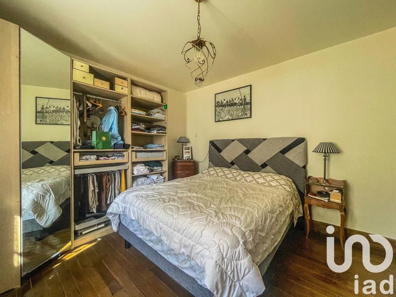 Maison - 260 m² - 10 pièces