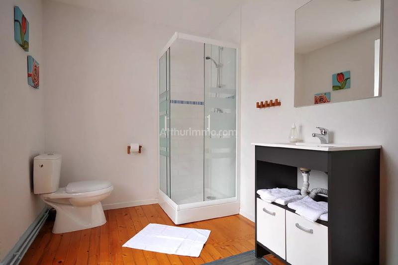 Maison - 742 m² - 12 pièces