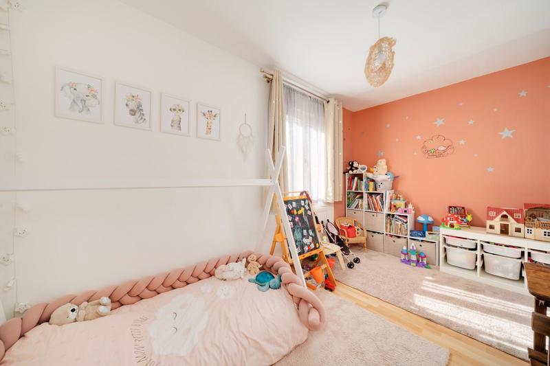 Maison - 92 m² - 4 pièces