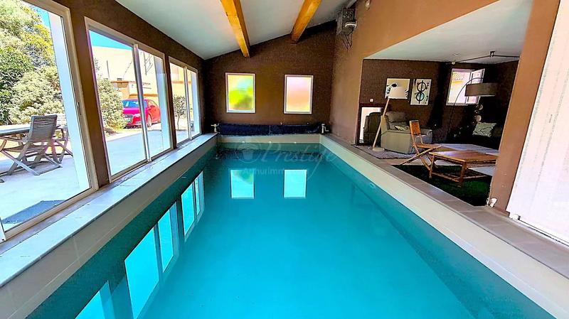 Maison - 209 m² - 7 pièces