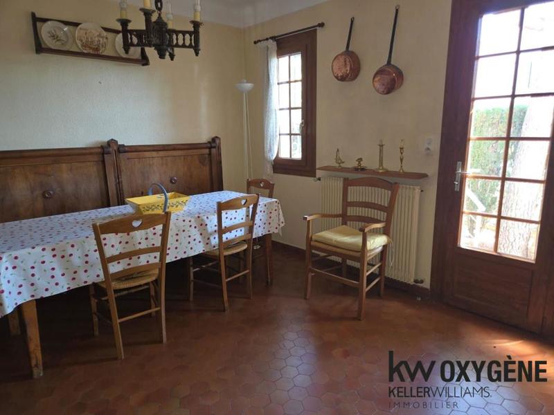 Maison - 250 m² - 6 pièces