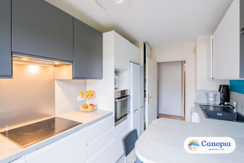 Appartement - 96 m² - 5 pièces