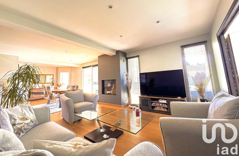 Maison - 160 m² - 6 pièces