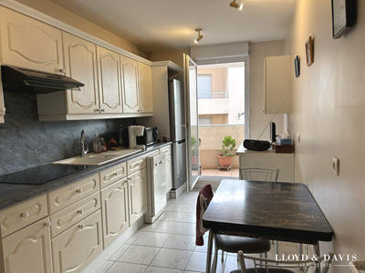 Appartement - 95 m² - 4 pièces