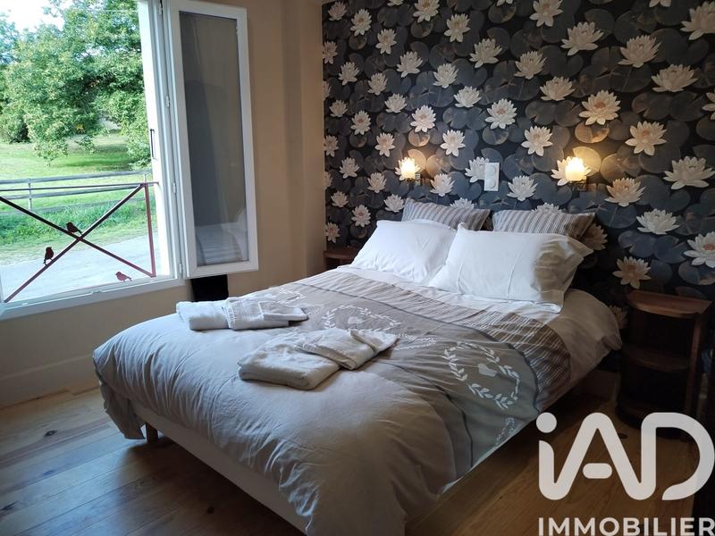 Maison - 207 m² - 12 pièces