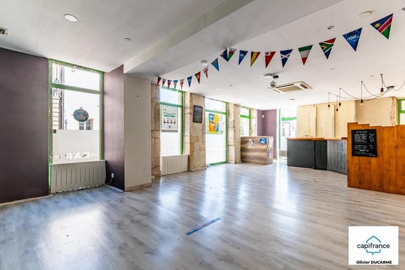 Immeuble - 330 m² - 11 pièces