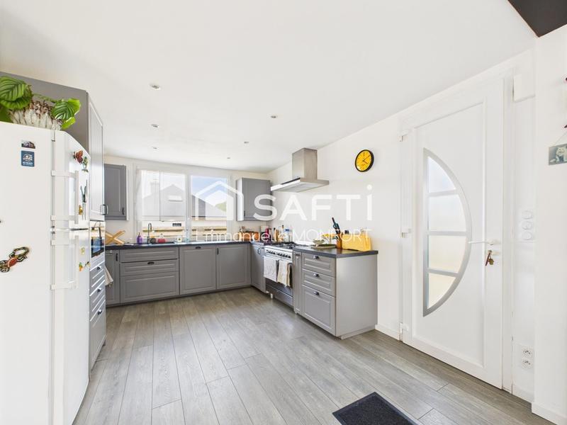 Maison - 180 m² - 6 pièces