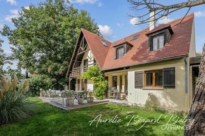 Maison - 181 m² - 8 pièces