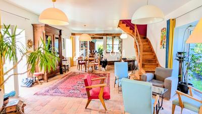 Propriété - 138 m² - 6 pièces