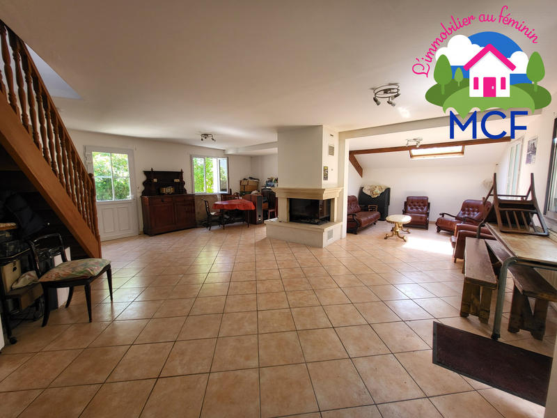 Maison - 288 m² - 10 pièces